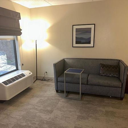 Hampton Inn Doylestown Warrington Екстер'єр фото