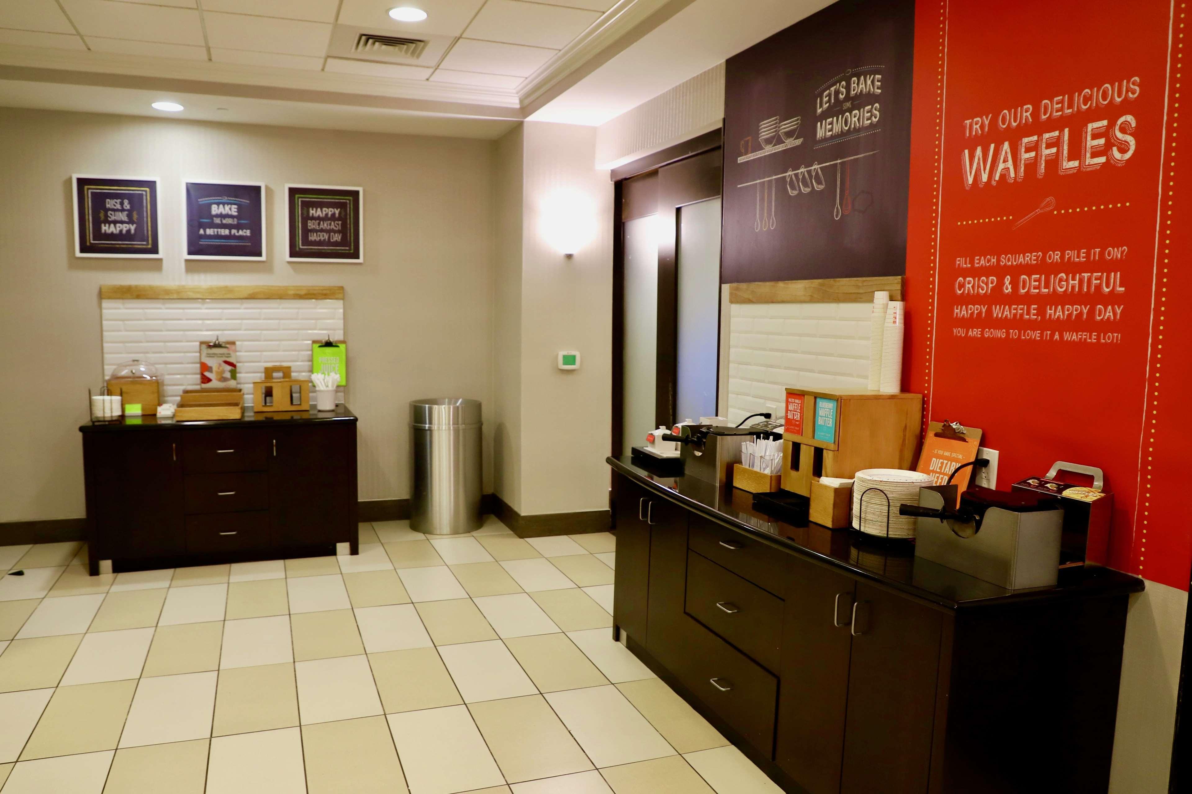 Hampton Inn Doylestown Warrington Екстер'єр фото
