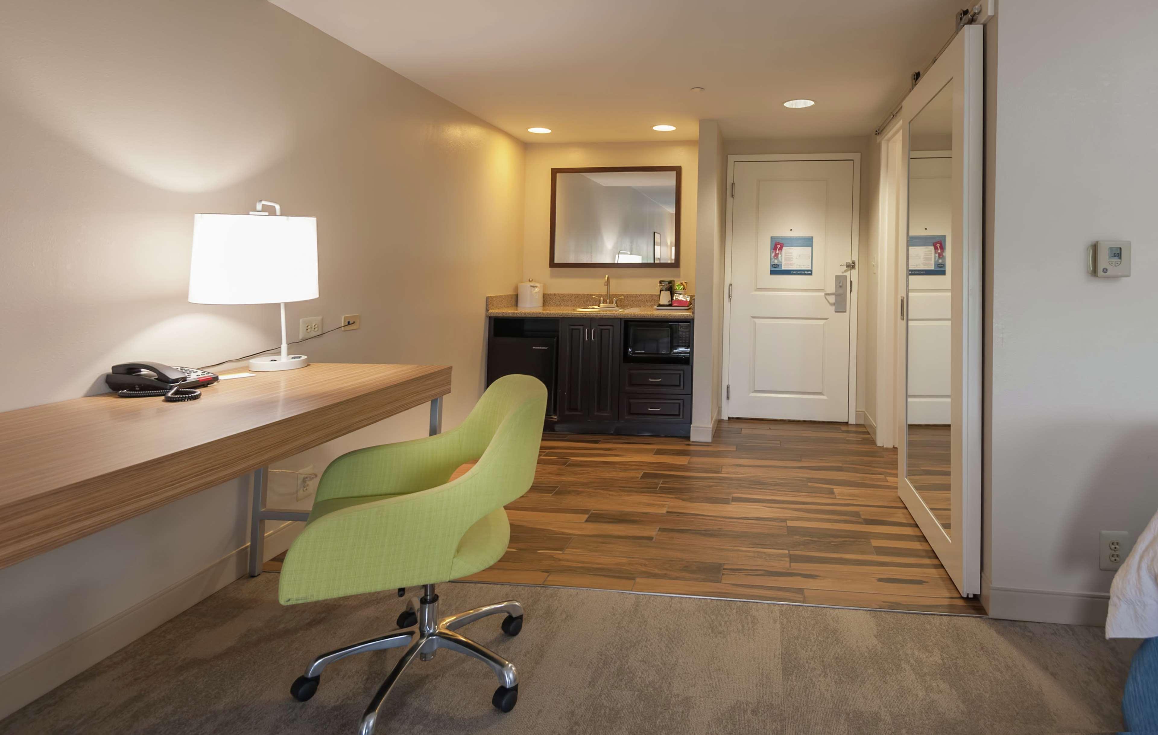 Hampton Inn Doylestown Warrington Екстер'єр фото