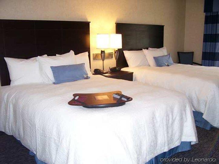 Hampton Inn Doylestown Warrington Номер фото